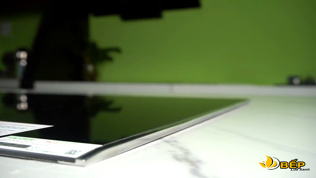 Bếp từ Faster FS 741 bo viền nhôm sang trọng